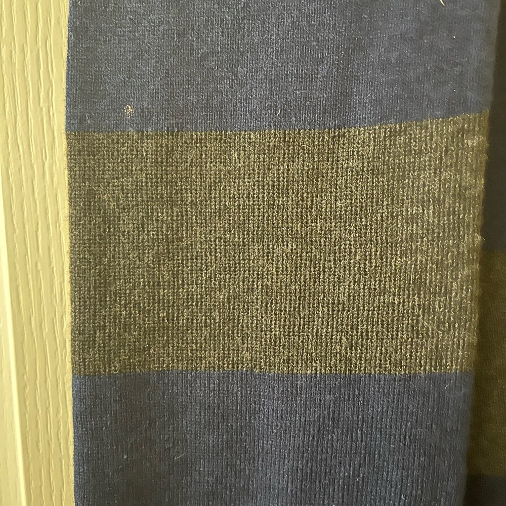 Scarf - Picture 2 of 3